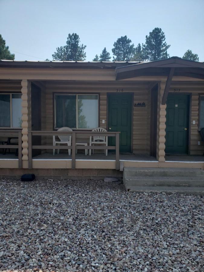 Flaming Gorge Resort Dutch John Exterior photo